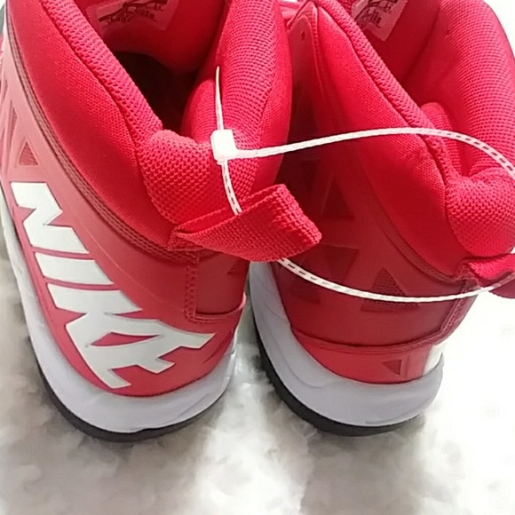 NWOB Nike flywire football cleats red/black/white - Picture 3 of 5